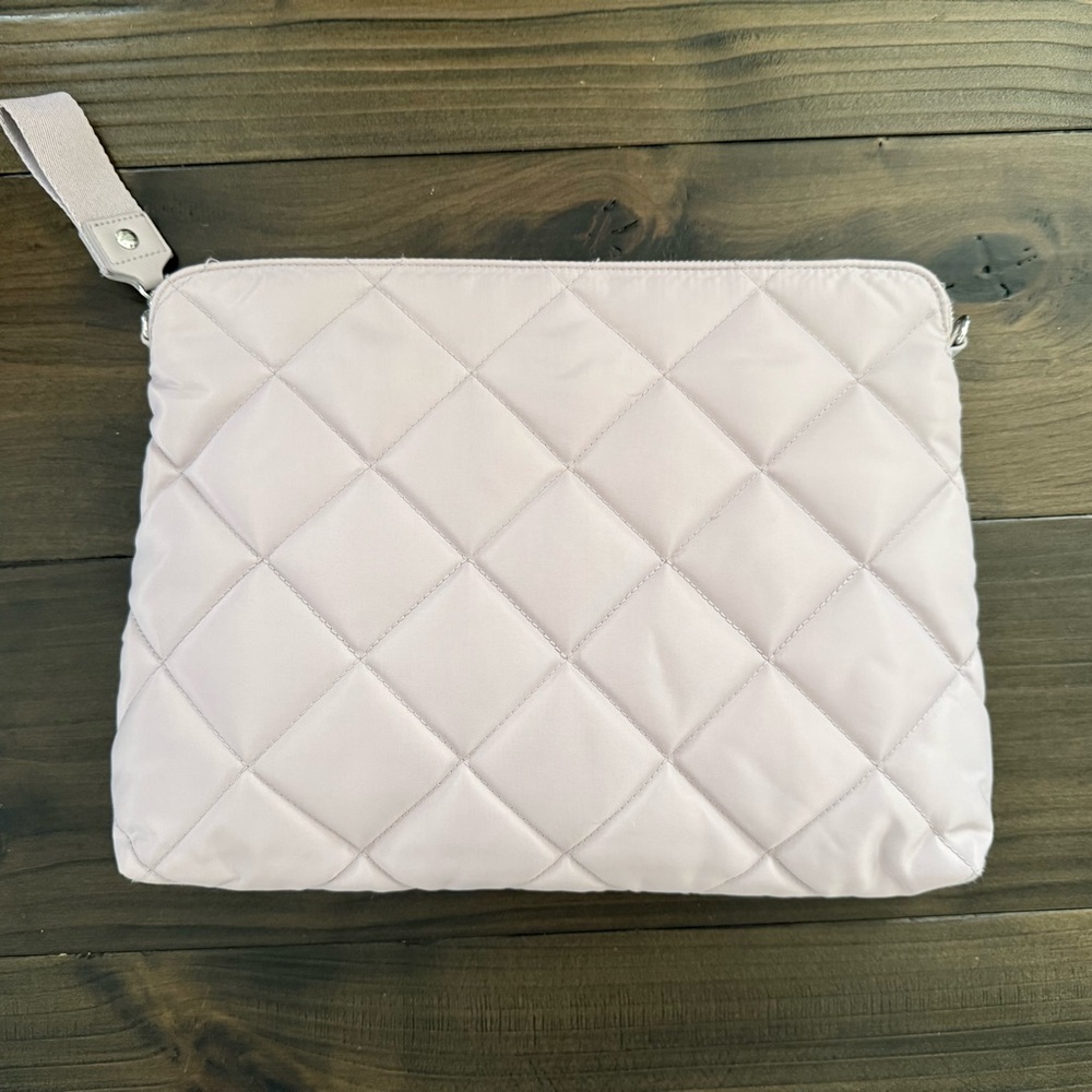 Chic Quilted Women's Laptop Bag in Soft Pink